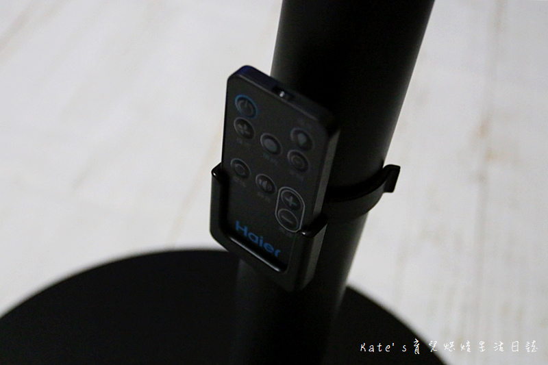 Haier14吋DC經典霧面黑風扇 Haier14吋DC直流變頻微電腦立扇 群光電子電風扇評價 海爾風扇好用嗎 省電電扇推薦 七片扇葉 12段風速 ECO溫感 可預約定時的電風扇46.jpg Haier14吋DC經典霧面黑風扇 Haier14吋DC直流變頻微電腦立扇 群光電子電風扇評價 海爾風扇好用嗎 省電電扇推薦 七片扇葉 12段風速 ECO溫感 可預約定時的電風扇46.jpg