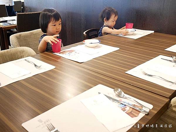 宜蘭悅川酒店 宜蘭悅川飯店 宜蘭親子飯店 宜蘭住宿推薦 宜蘭市住宿 宜蘭飯店選擇 宜蘭飯店推薦 宜蘭親子館 宜蘭自助吧餐廳 悅川羅琳西餐廳123.jpg