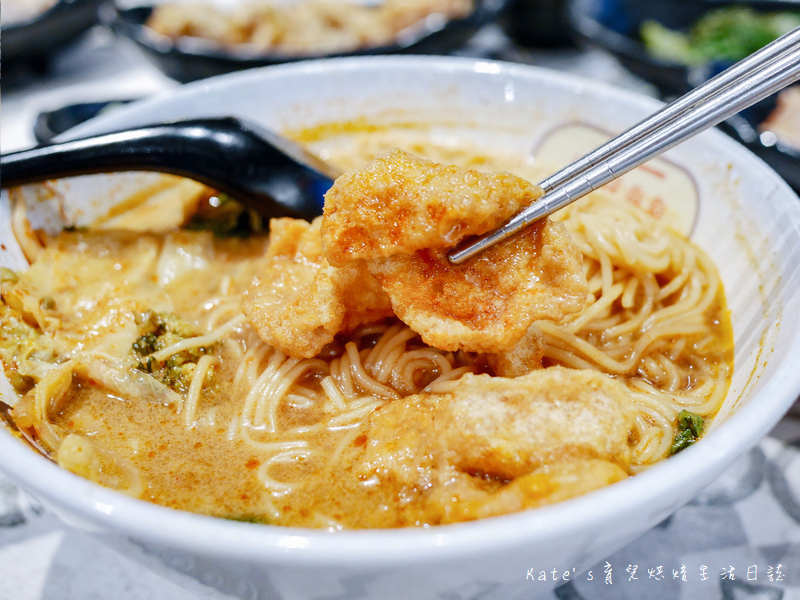 這味泰泰 泰式拉麵 泰式丼飯 這味泰泰微風南山店 這味太太好吃嗎 微風南山美食街 微風南山美食 一個人也可以吃的泰式料理 信義區美食27.jpg