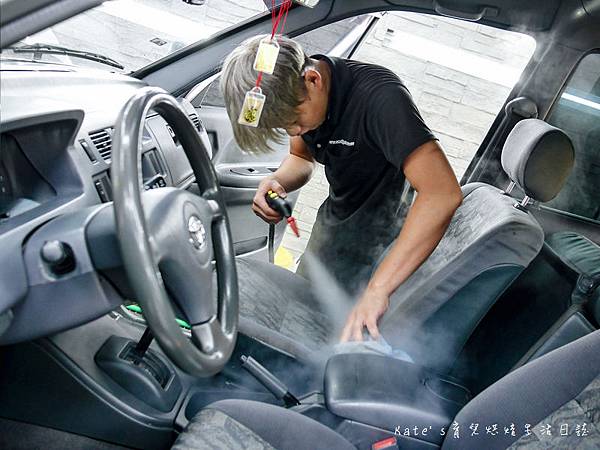 MOC 墨刻鍍膜 墨刻鍍膜汽車美容中心 墨刻汽車美容 墨刻洗車打蠟 新車鍍膜推間 新車鍍膜選擇 墨刻鍍膜品質 台北汽車美容 士林汽車美容64.jpg