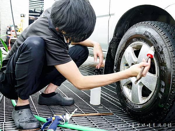 MOC 墨刻鍍膜 墨刻鍍膜汽車美容中心 墨刻汽車美容 墨刻洗車打蠟 新車鍍膜推間 新車鍍膜選擇 墨刻鍍膜品質 台北汽車美容 士林汽車美容68.jpg