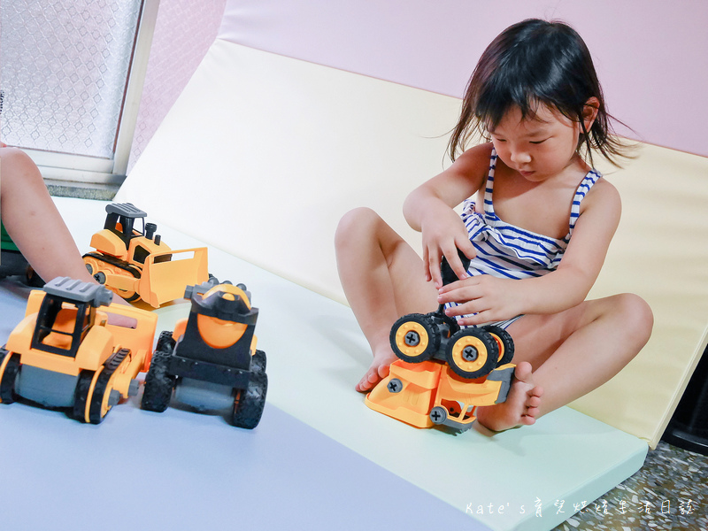 My Children麥琪親子選物 SMART積木車 小孩生日禮物選擇 環保玩具 小朋友玩具車 組裝玩具車 海灘玩具37.jpg