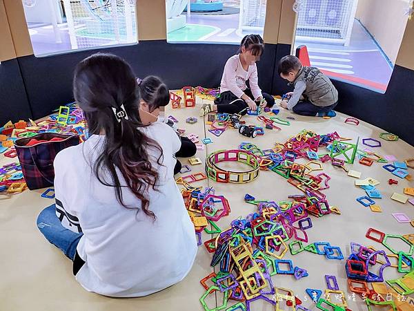 中和Kid's建築樂園 建築樂園夢想城體驗館 中和建築樂園 新北遊樂園 新北室內遊樂園 室內遊樂場推薦30.jpg