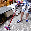 Dyson V8 Slim Fluffy+ 戴森v8新款 dyson v8新款 Dyson V8 Slim Fluffy+開箱 戴森Dyson V8 Slim Fluffy+開箱 dyson新款吸頭1.jpg