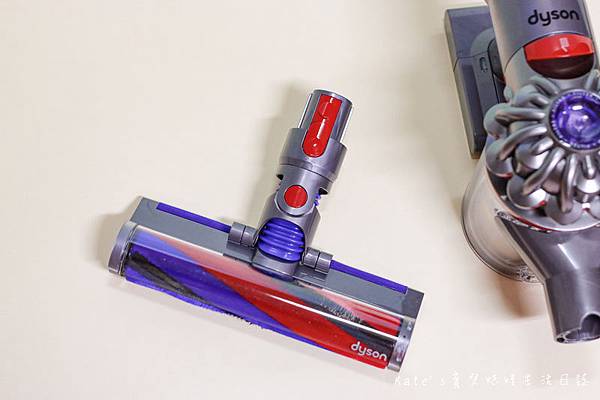 Dyson V8 Slim Fluffy+ 戴森v8新款 dyson v8新款 Dyson V8 Slim Fluffy+開箱 戴森Dyson V8 Slim Fluffy+開箱 dyson新款吸頭7.jpg