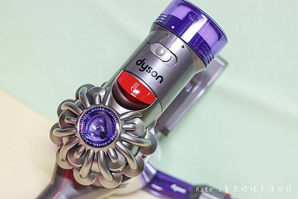 Dyson V8 Slim Fluffy+ 戴森v8新款 dyson v8新款 Dyson V8 Slim Fluffy+開箱 戴森Dyson V8 Slim Fluffy+開箱 dyson新款吸頭40.jpg