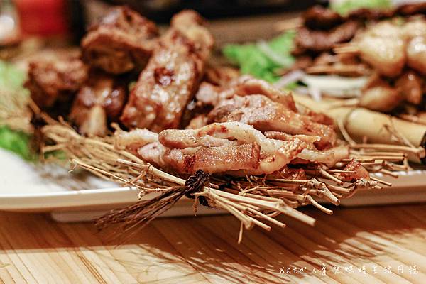 鬼斧燒烤屋 花蓮居酒屋 東大門美食 花蓮美食 花蓮日式料理推薦 花蓮好吃居酒屋 花蓮必吃推薦 鬼斧燒烤屋菜單 鬼斧燒烤屋包廂58.jpg