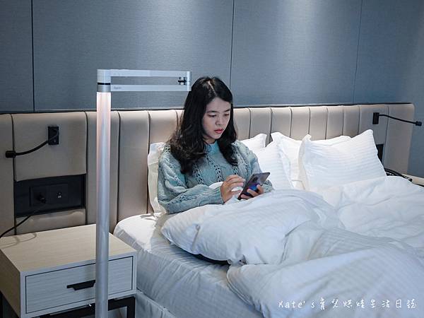Dyson Lightcycle Morph™落地燈開箱 Dyson Lightcycle Morph™檯燈 Dyson Lightcycle Morph落地燈 Dyson落地燈 Dyson立燈 Dyson檯燈 Dyson工作燈 Dyson智慧落地燈 檯燈推薦 親子共讀檯燈 燈具推薦46.jpg