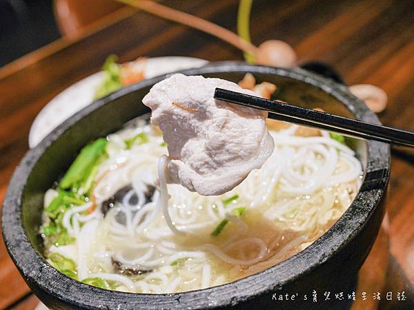 桃園魅力金三角商圈 桃園大漢饌雲南拉麵 桃園阿美米干 桃園八妹婆婆米線 桃園美食 桃園忠貞新村文化園區39.jpg