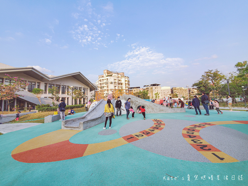 二重公園 三重棒球主題公園 三重特色公園 三重兒童遊戲場 三重免費景點 三重攀爬遊戲場1.jpg