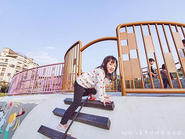 二重公園 三重棒球主題公園 三重特色公園 三重兒童遊戲場 三重免費景點 三重攀爬遊戲場18.jpg