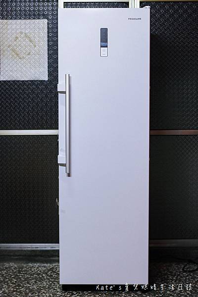 美國富及第 Frigidaire 260L 低溫無霜冷凍櫃 FPFU10F4RWN 直立式冷凍櫃推薦 富及第無霜直立式冷凍櫃2.jpg