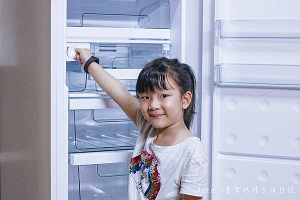 美國富及第 Frigidaire 260L 低溫無霜冷凍櫃 FPFU10F4RWN 直立式冷凍櫃推薦 富及第無霜直立式冷凍櫃11.jpg