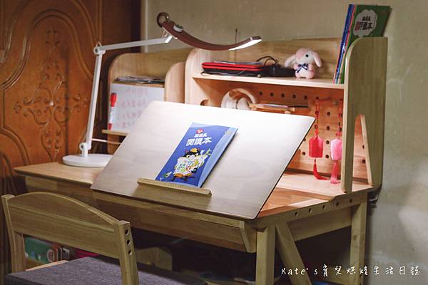 環安好好學成長桌椅組 環安實木家具成長書桌椅 好好學成長桌椅組旗艦組開箱 成長書桌椅推薦 環安好好學書桌 環安好好學成長桌椅組評價11.jpg