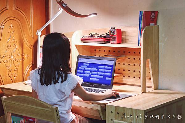 環安好好學成長桌椅組 環安實木家具成長書桌椅 好好學成長桌椅組旗艦組開箱 成長書桌椅推薦 環安好好學書桌 環安好好學成長桌椅組評價58.jpg