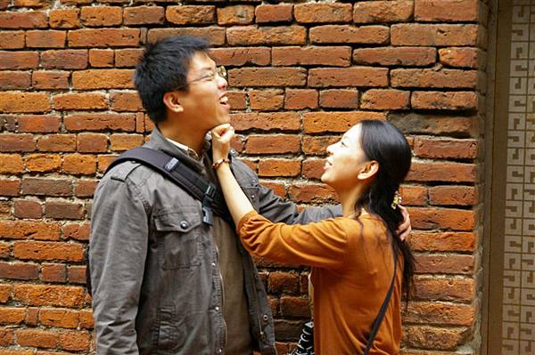 敢欺負我....看拳~~~!!