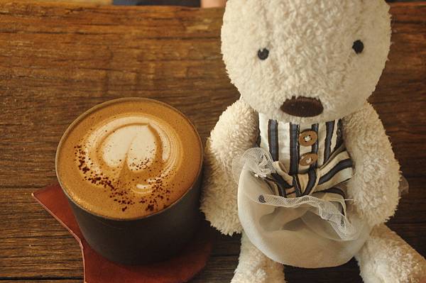 黎明新村的Mountaintown Liming(貓燙黎明)