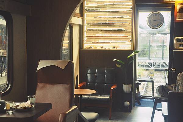 mamonaku cafe｜自強號列車上