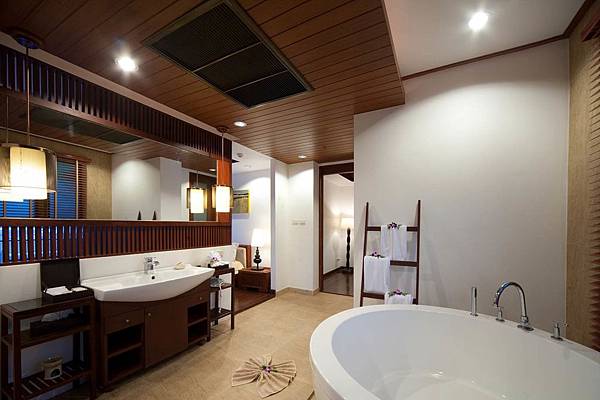 DeluxeRoom005.jpg DeluxeRoom005.jpg