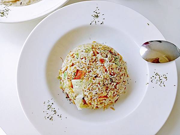 【食記】三峽。九天 Nine Sky ♥ 超多層的韆層蛋糕，來一段隱居獨享的午茶時光