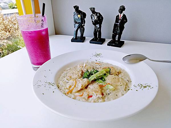 【食記】三峽。九天 Nine Sky ♥ 超多層的韆層蛋糕，來一段隱居獨享的午茶時光