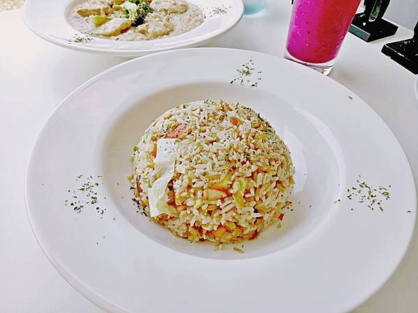【食記】三峽。九天 Nine Sky ♥ 超多層的韆層蛋糕，來一段隱居獨享的午茶時光