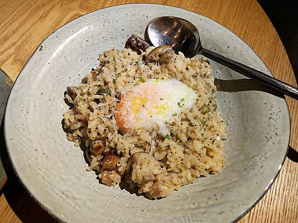 【食記】GUMGUM Beer &amp; Wings 啤酒與雞翅～餐酒館 / 台北包場