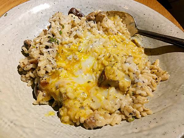 【食記】GUMGUM Beer &amp; Wings 啤酒與雞翅～餐酒館 / 台北包場