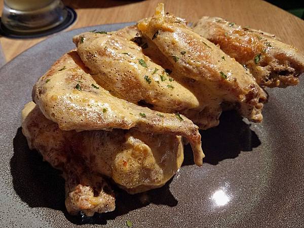 【食記】GUMGUM Beer &amp; Wings 啤酒與雞翅～餐酒館 / 台北包場
