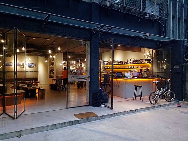 【食記】GUMGUM Beer &amp; Wings 啤酒與雞翅～餐酒館 / 台北包場