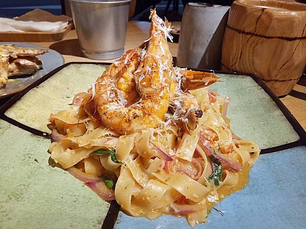 【食記】GUMGUM Beer &amp; Wings 啤酒與雞翅～餐酒館 / 台北包場