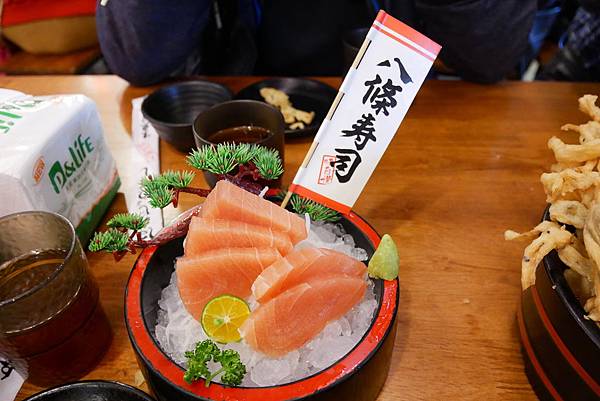 1000496.jpg 1000496.jpg