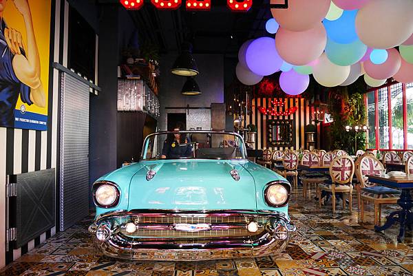 【高雄】冒煙的喬「就是公寓旅店」｜新美式工業風讓我目不轉睛！