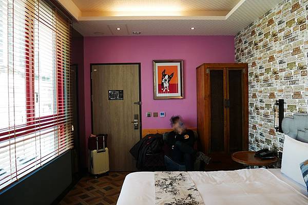 【高雄】冒煙的喬「就是公寓旅店」｜新美式工業風讓我目不轉睛！