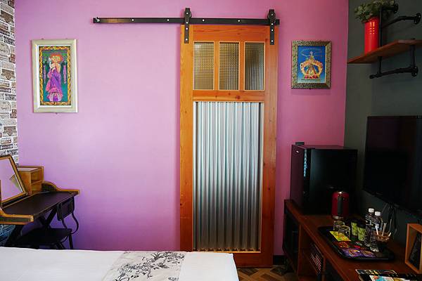 【高雄】冒煙的喬「就是公寓旅店」｜新美式工業風讓我目不轉睛！