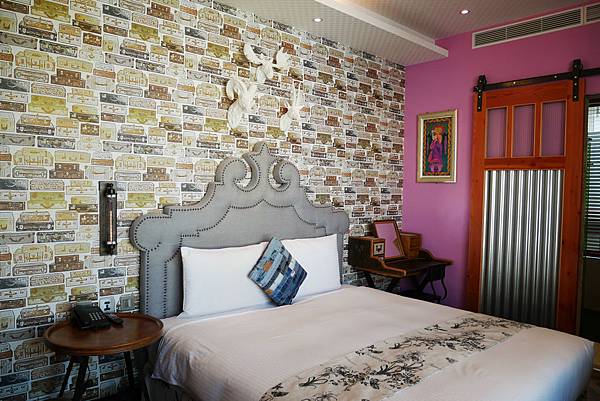 【高雄】冒煙的喬「就是公寓旅店」｜新美式工業風讓我目不轉睛！