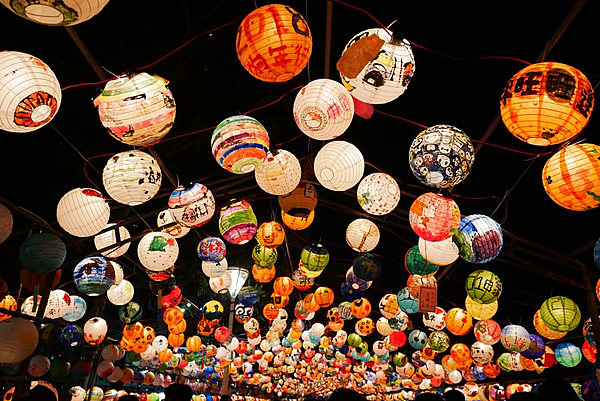 【高雄】冒煙的喬「就是公寓旅店」｜新美式工業風讓我目不轉睛！