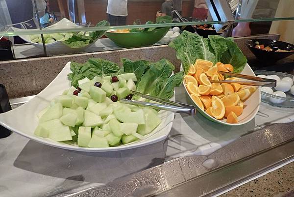 【關島】Fiesta Resort Guam 悅泰飯店 | 杜夢灣高CP值首選，舒服寬敞，隨時隨地漫步海灘