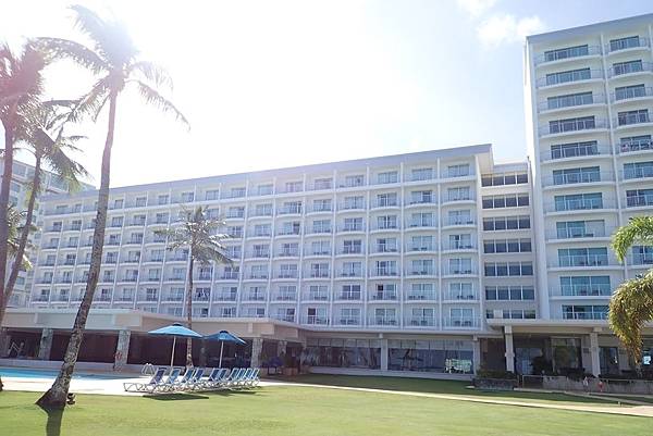 【關島】Fiesta Resort Guam 悅泰飯店 | 杜夢灣高CP值首選，舒服寬敞，隨時隨地漫步海灘