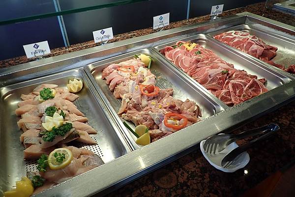 【關島】Fiesta Resort Guam 悅泰飯店 | 杜夢灣高CP值首選，舒服寬敞，隨時隨地漫步海灘