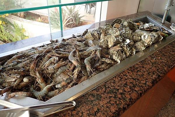 【關島】Fiesta Resort Guam 悅泰飯店 | 杜夢灣高CP值首選，舒服寬敞，隨時隨地漫步海灘