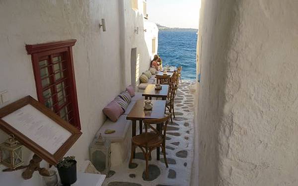 best-restaurant-with-view-mykonos-twon.jpg