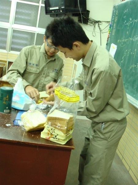 東+阿在／打點早餐中