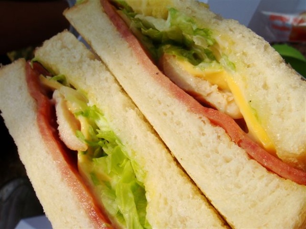 超好吃的三明治