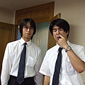右邊是負責照顧我們的萩原さん左邊是電腦教室的筱塚さん ^-^.jpg