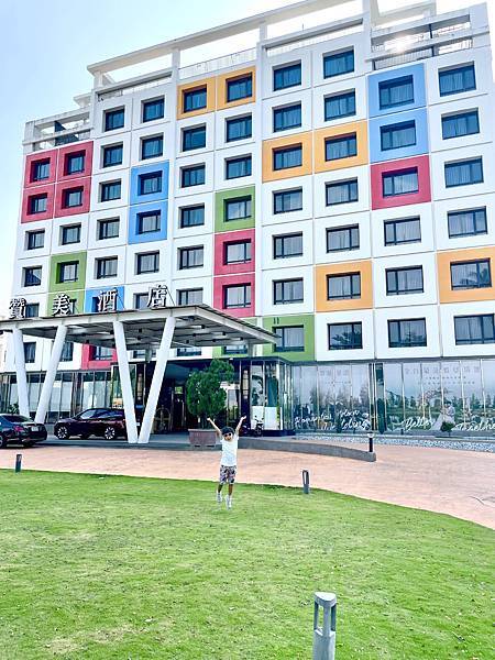 台南住宿推薦 沒想過住飯店還能玩控窯 釣魚 而且還有遊戲室 