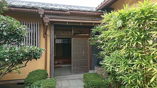 DSC_0413.JPG DSC_0413.JPG