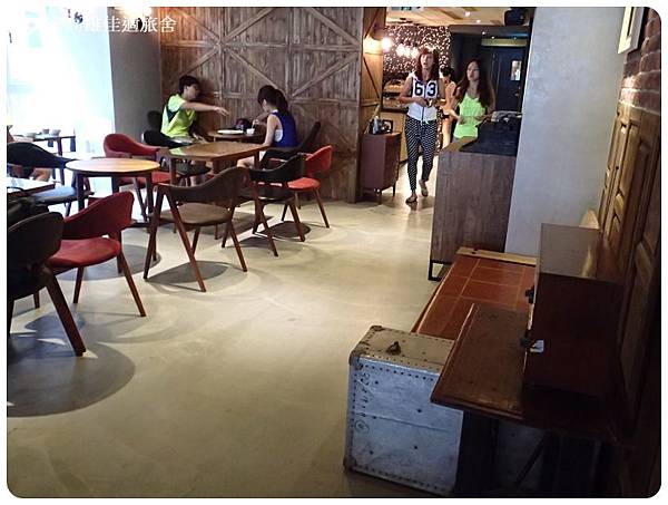 高雄佳適旅舍(六合夜市附近)