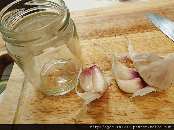 廚房DIY~油漬大蒜+蒜蓉醬