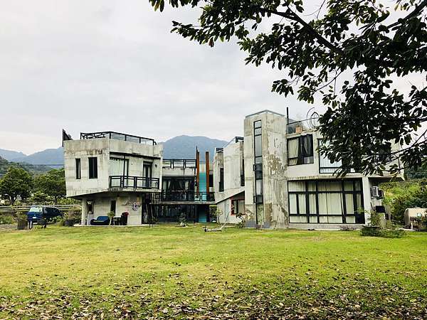 東台灣淨土長濱推薦特色民宿別墅 邊境牧海 長濱 之前人稱 長濱小廬 什麼事都不想做 呆坐著就好 跟一杯咖啡 Jp愛分饗